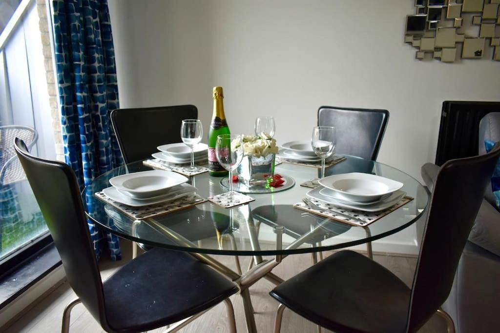 Tottenham Hotspurs Stays At The Gascoigne Suite Лондон Экстерьер фото